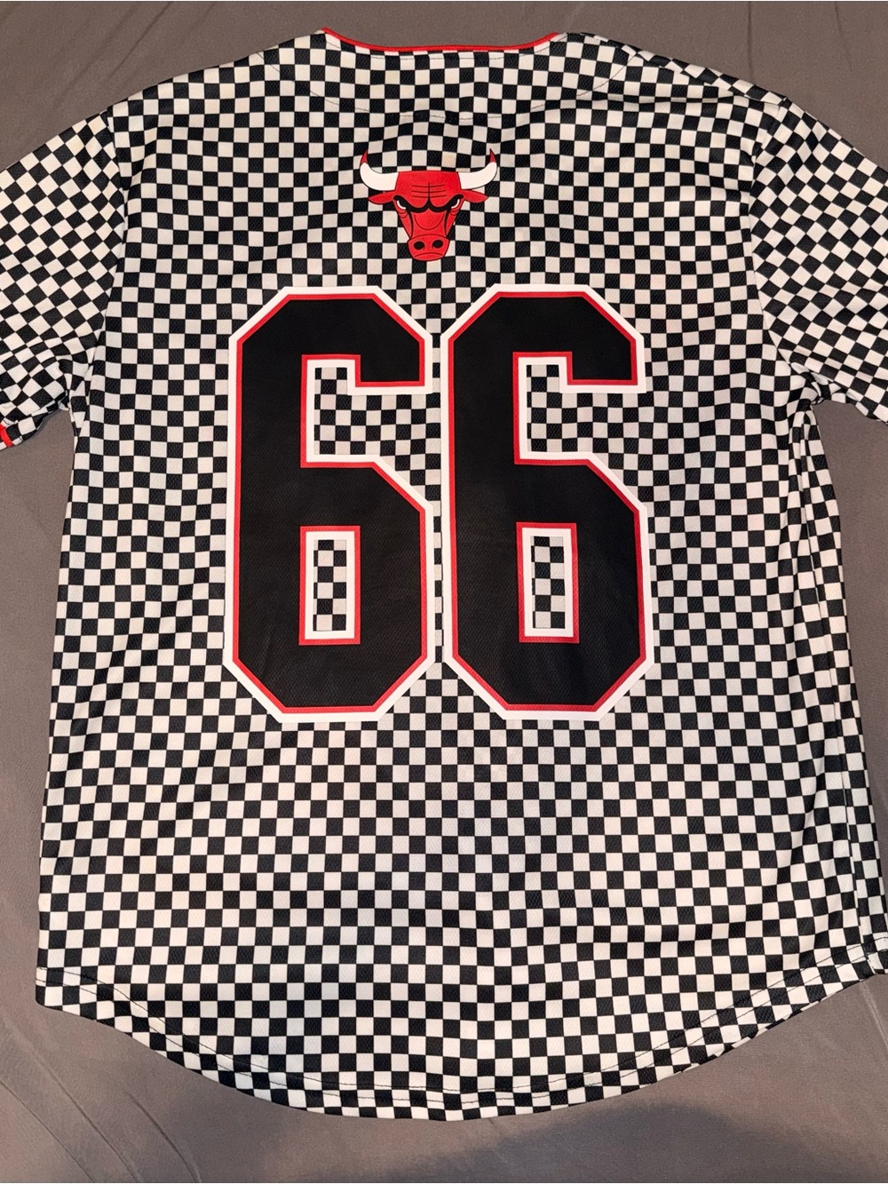 Chicago bulls button up jersey, matching SnapBack hat - Picture 7 of 10